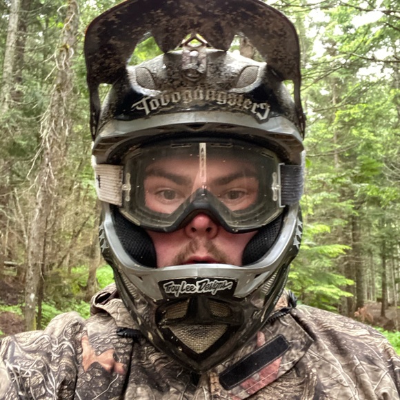 Meet your Posher, Benton - Picture 1 of 1